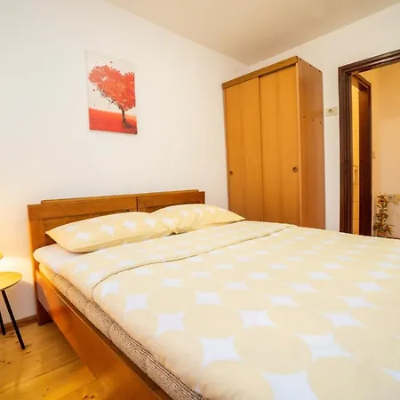 Nives Apartmán *