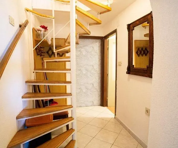 Nives 아파트 우마그